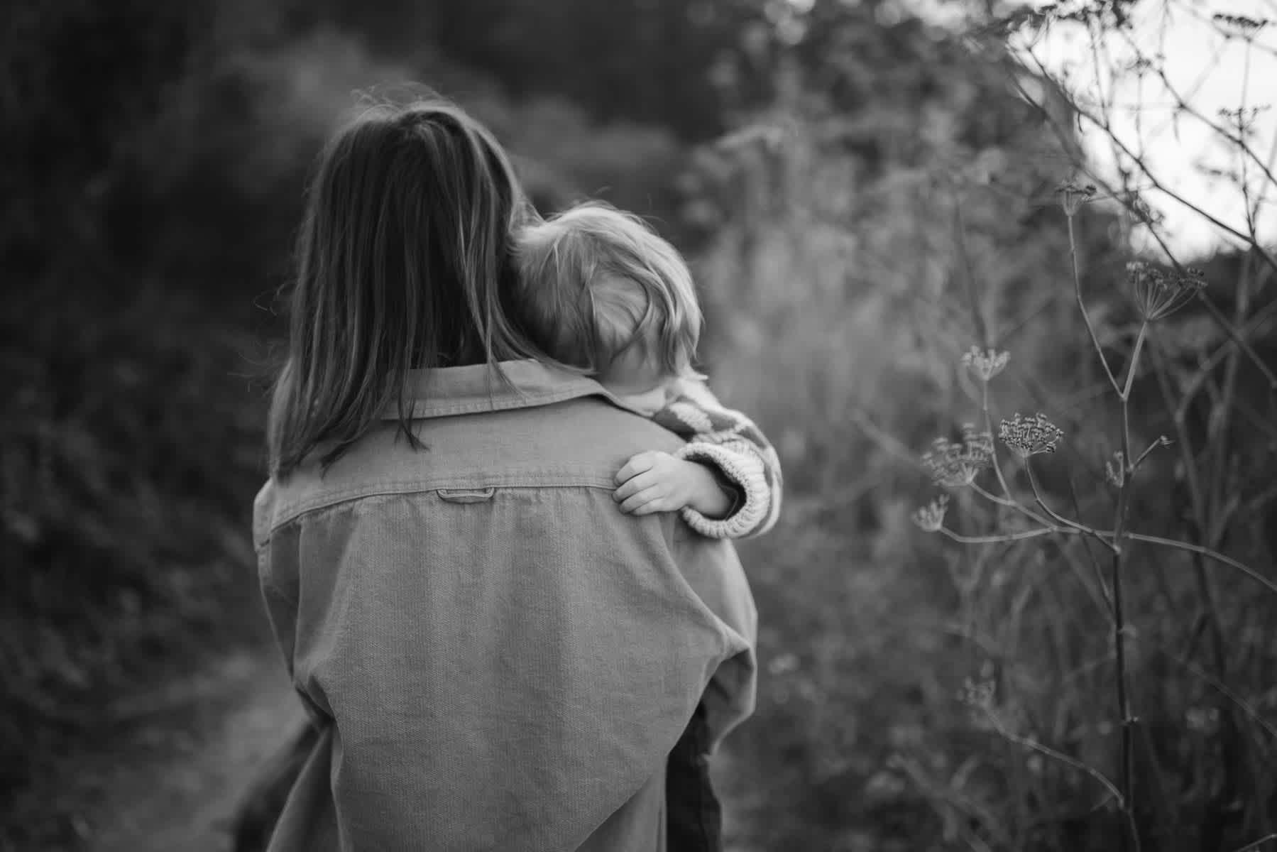 pacifica-eucalyptus-fall-family-lifestyle-session-33