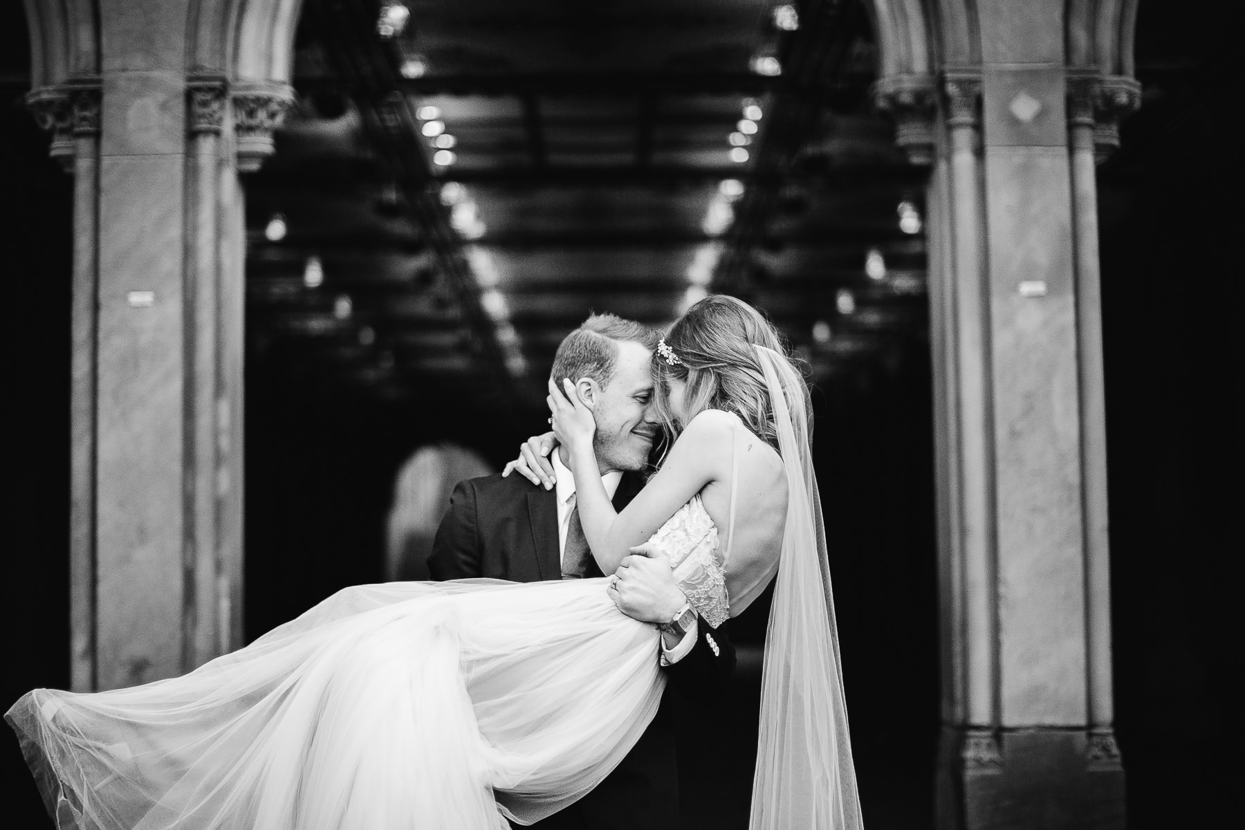 nyc-bhldn-stylized-brooklyn-bridge-elopement-80