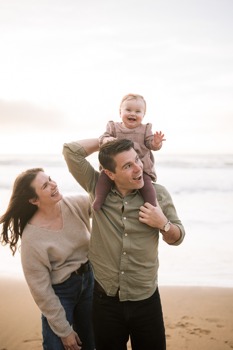 Half-moon-bay-golden-light-fall-beach-family-session-16