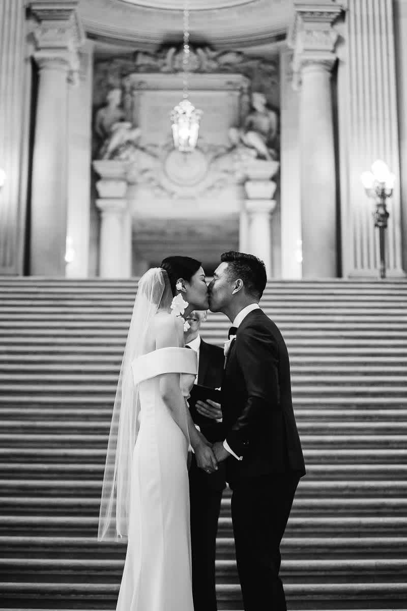 SF-city-hall-wedding-tartine-factory-urban-formals-31