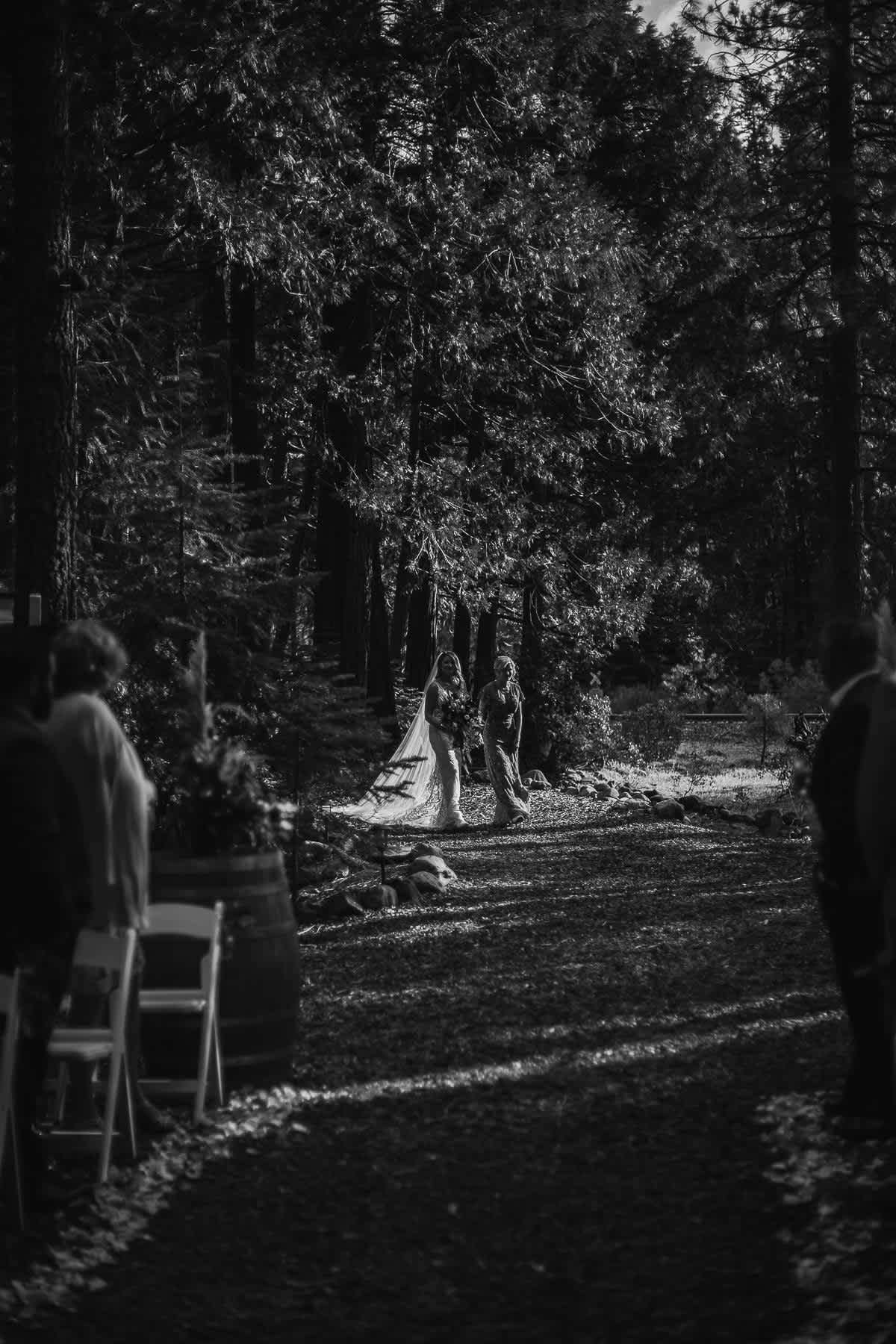 twenty-mile-house-fall-rainy-wedding-29