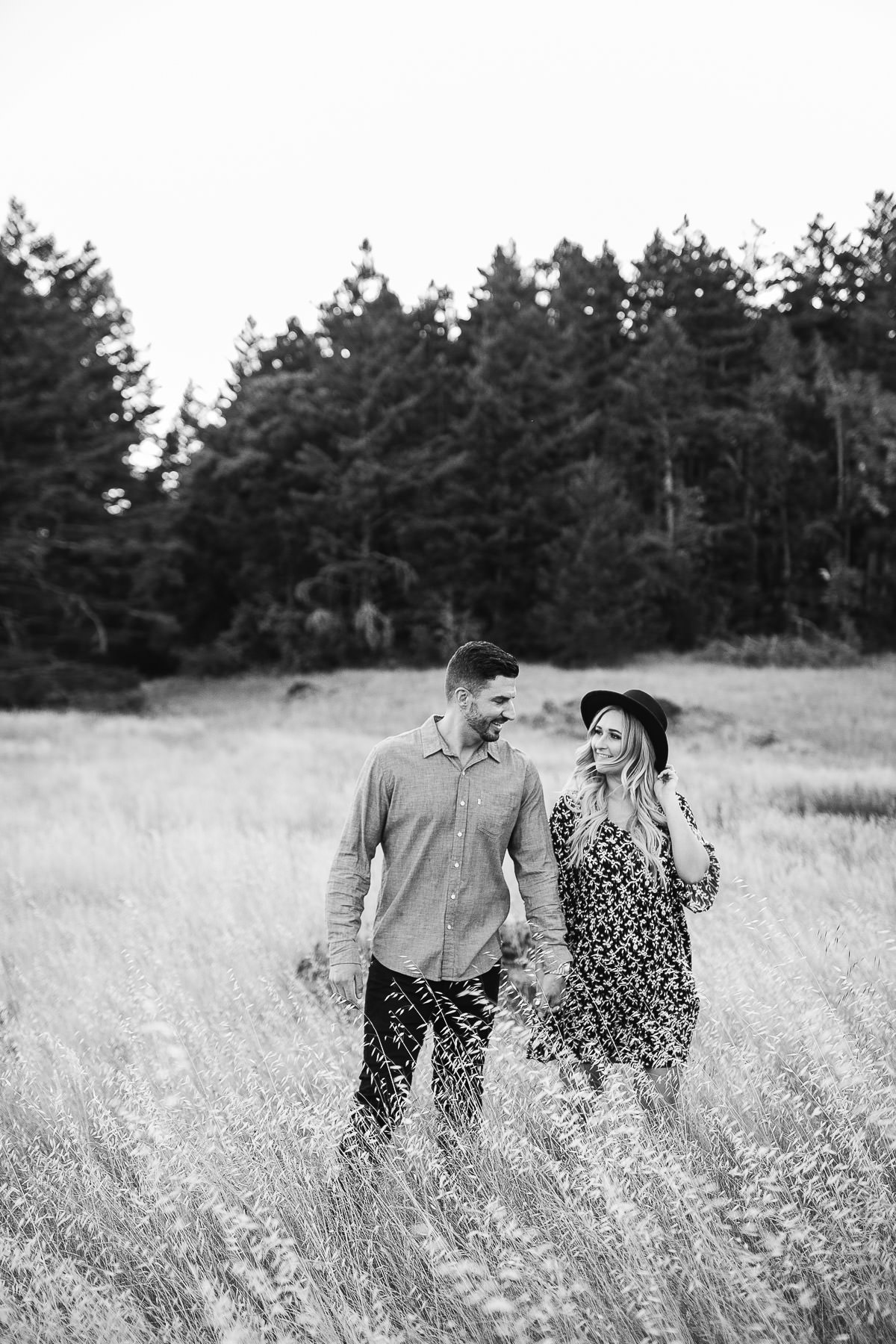 mt-tam-golden-hills-sunset-engagement-session-18