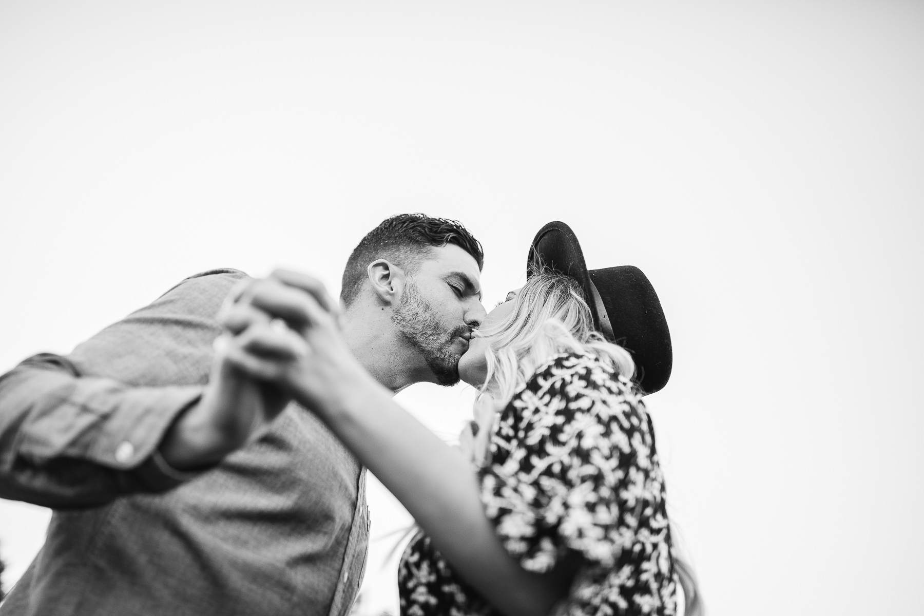 mt-tam-golden-hills-sunset-engagement-session-14