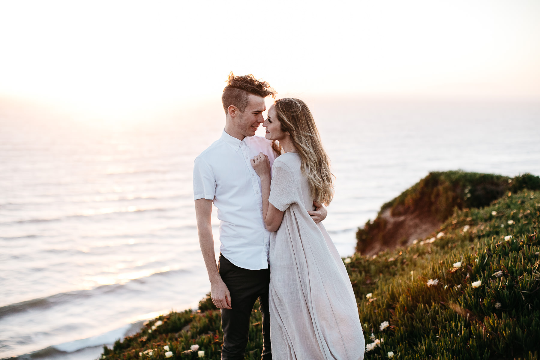 summer-san-francisco-lifestyle-coastal-engagement-session-32