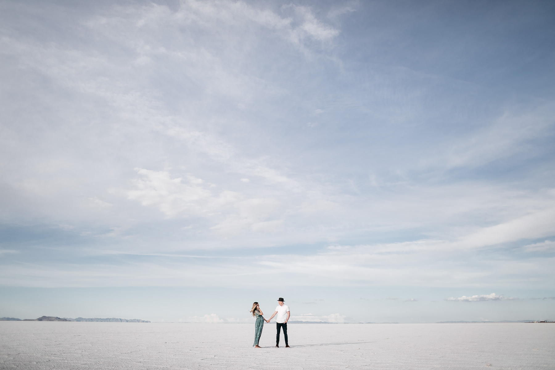 bonneville-utah-salt-flats-lifestyle-maternity-shoot-45