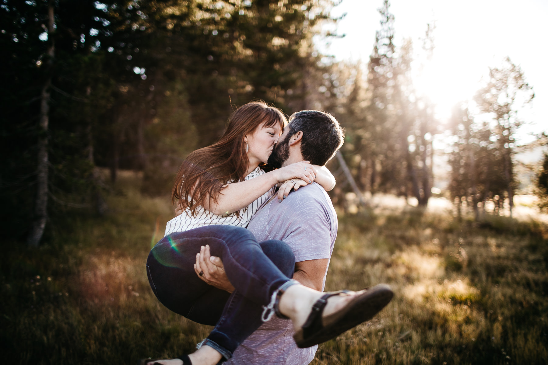 lake-tahoe-anniversary-couple-session-with-a-puppy-9