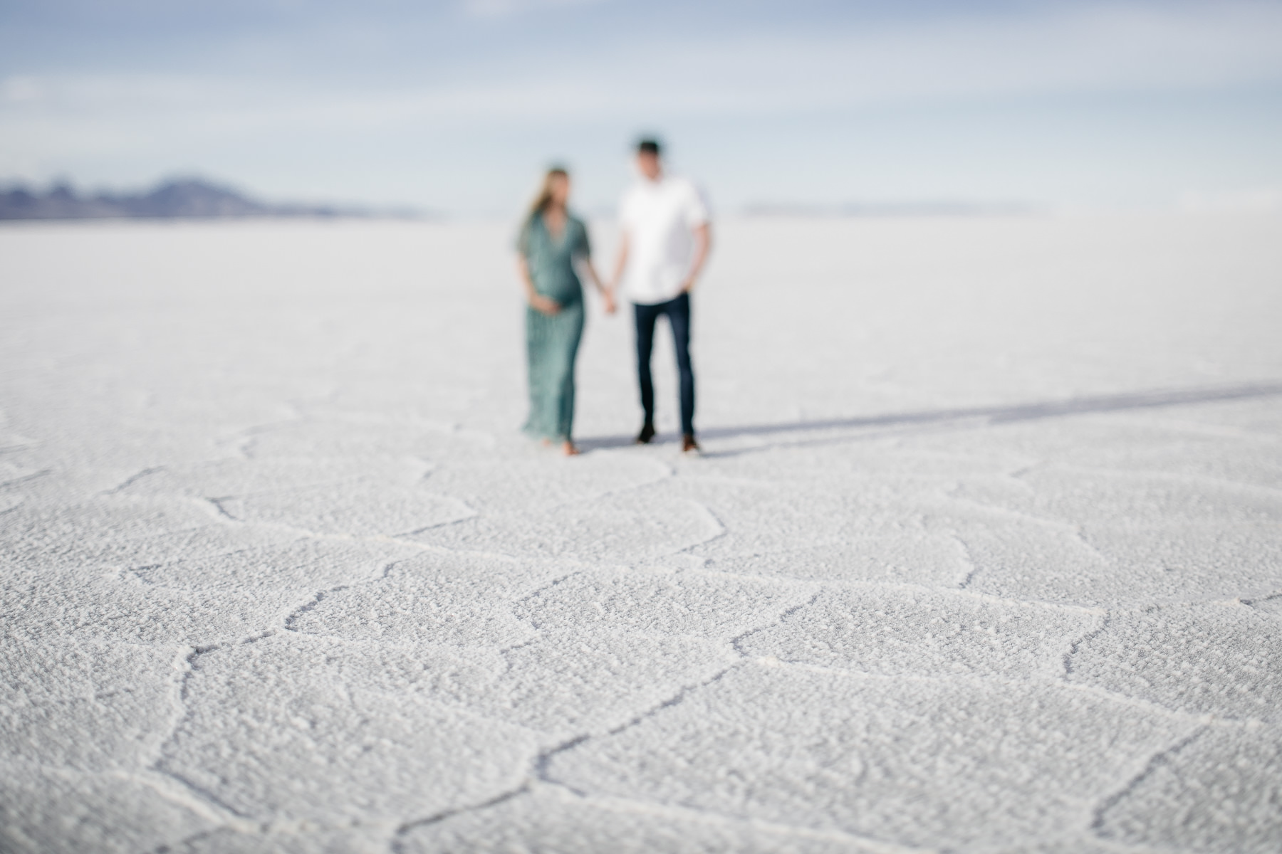 salt-lake-city-utah-salt-flats-lifestyle-maternity-session-34
