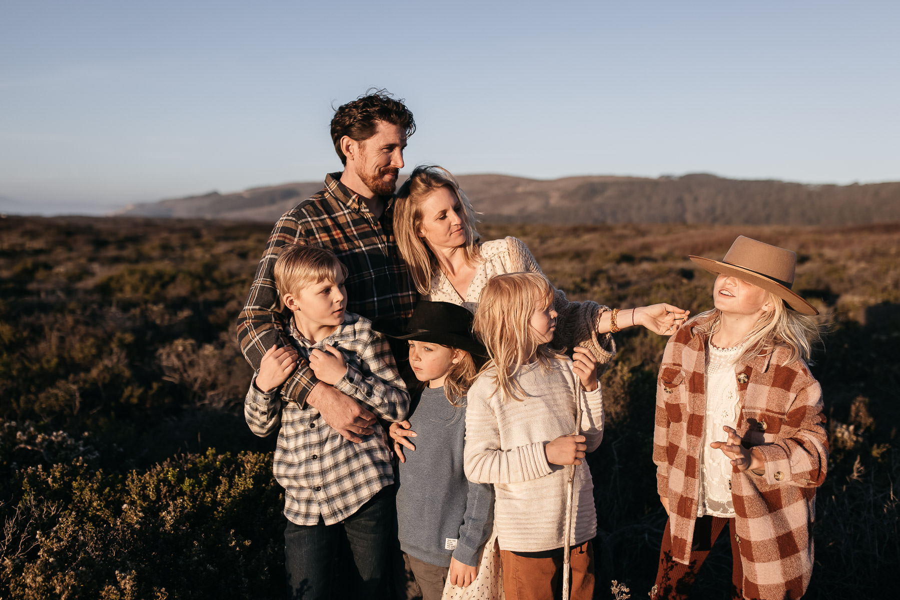 pescadero-beach-school-bus-lifestyle-sunset-family-session-26
