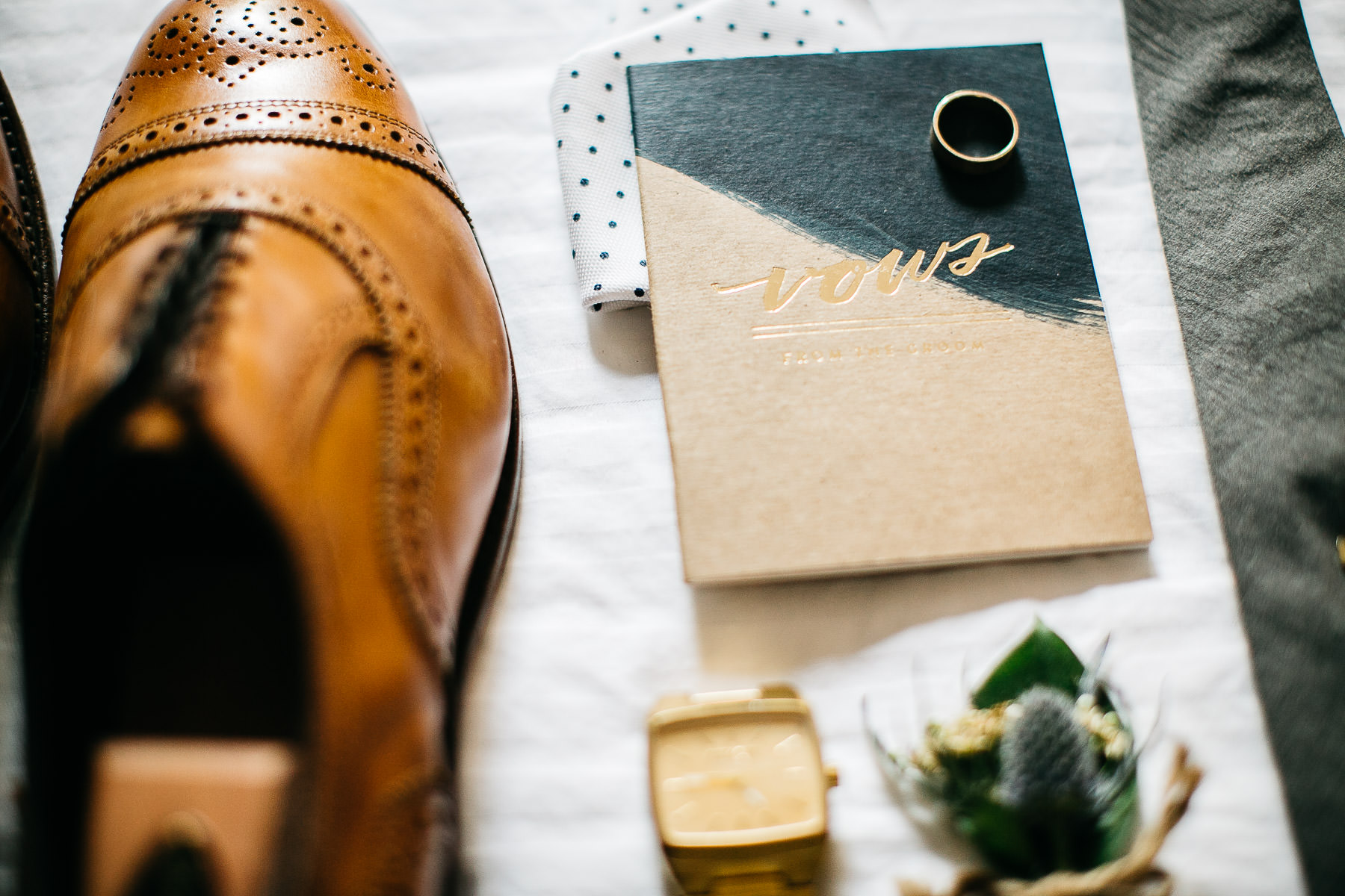nyc-bhldn-stylized-brooklyn-bridge-elopement-6
