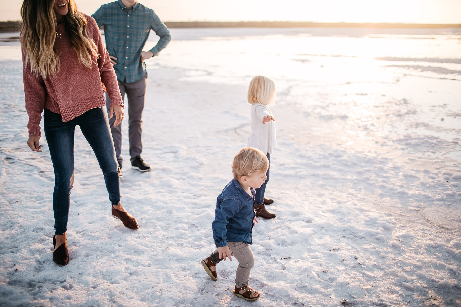 san-jose-ca-salt-flats-sunset-family-lifestyle-session-12