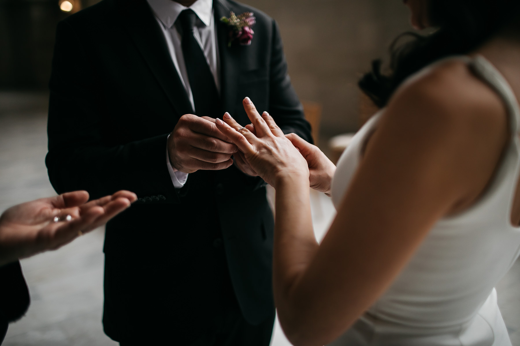 san-francisco-city-hall-gloomy-elopement-simple-wedding-19