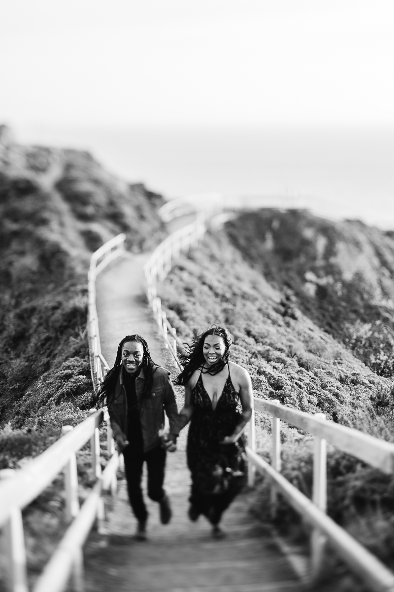 muir-beach-ca-spring-lifestyle-engagement-session-23