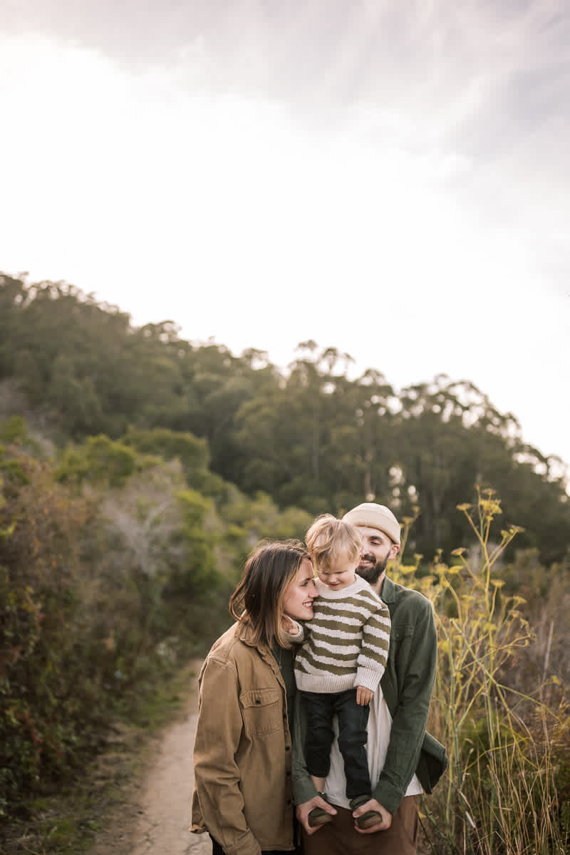 pacifica-eucalyptus-fall-family-lifestyle-session-25
