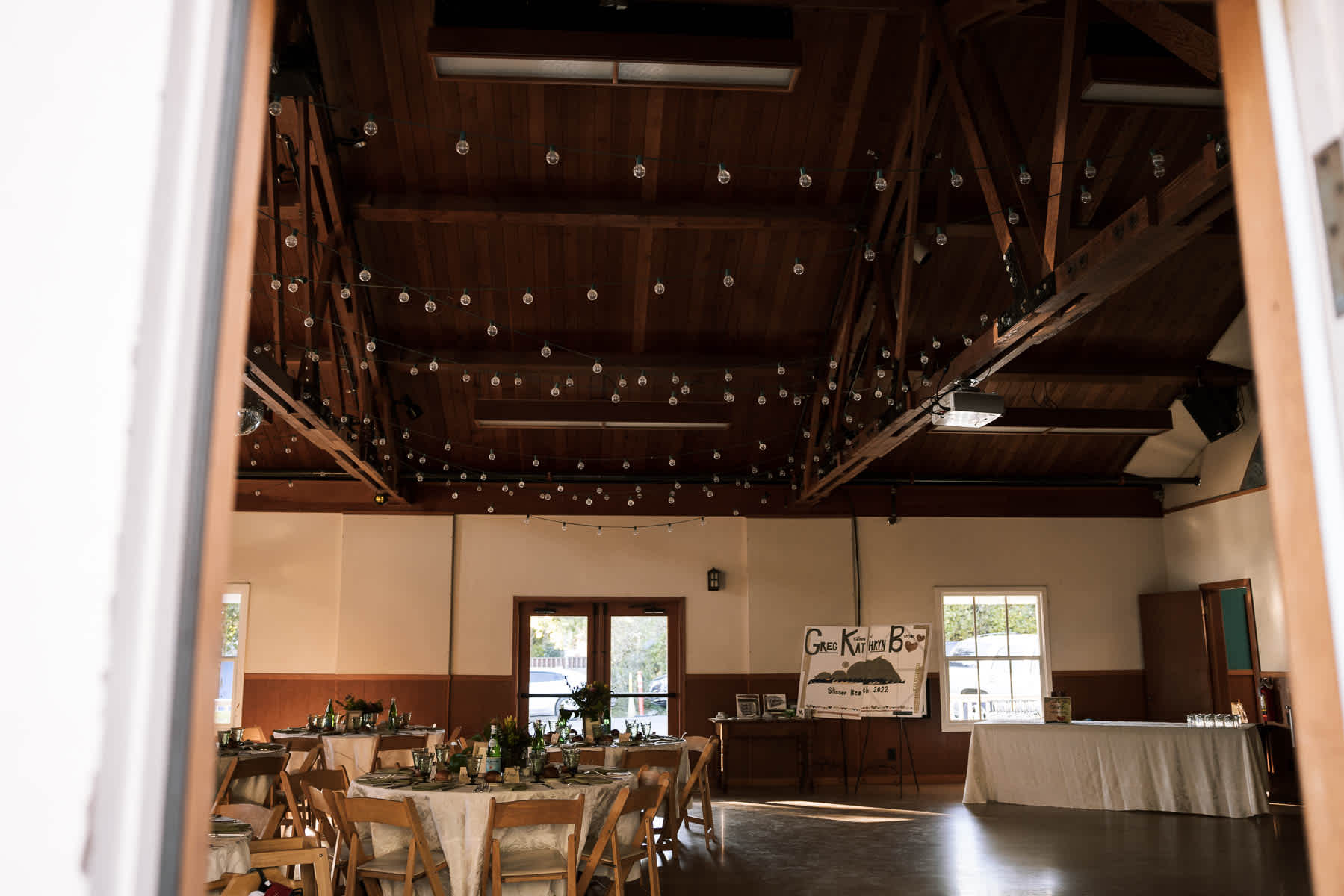 Willow-Camp-Stinson-Beach-Community-Center-Sunny-Winter-Wedding-74