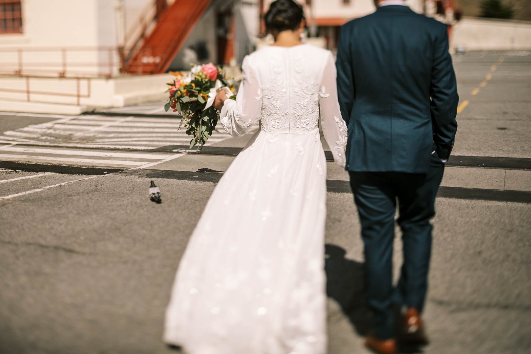 San-Francisco-Gallery-308-disco-balls-graphic-designer-wedding-85