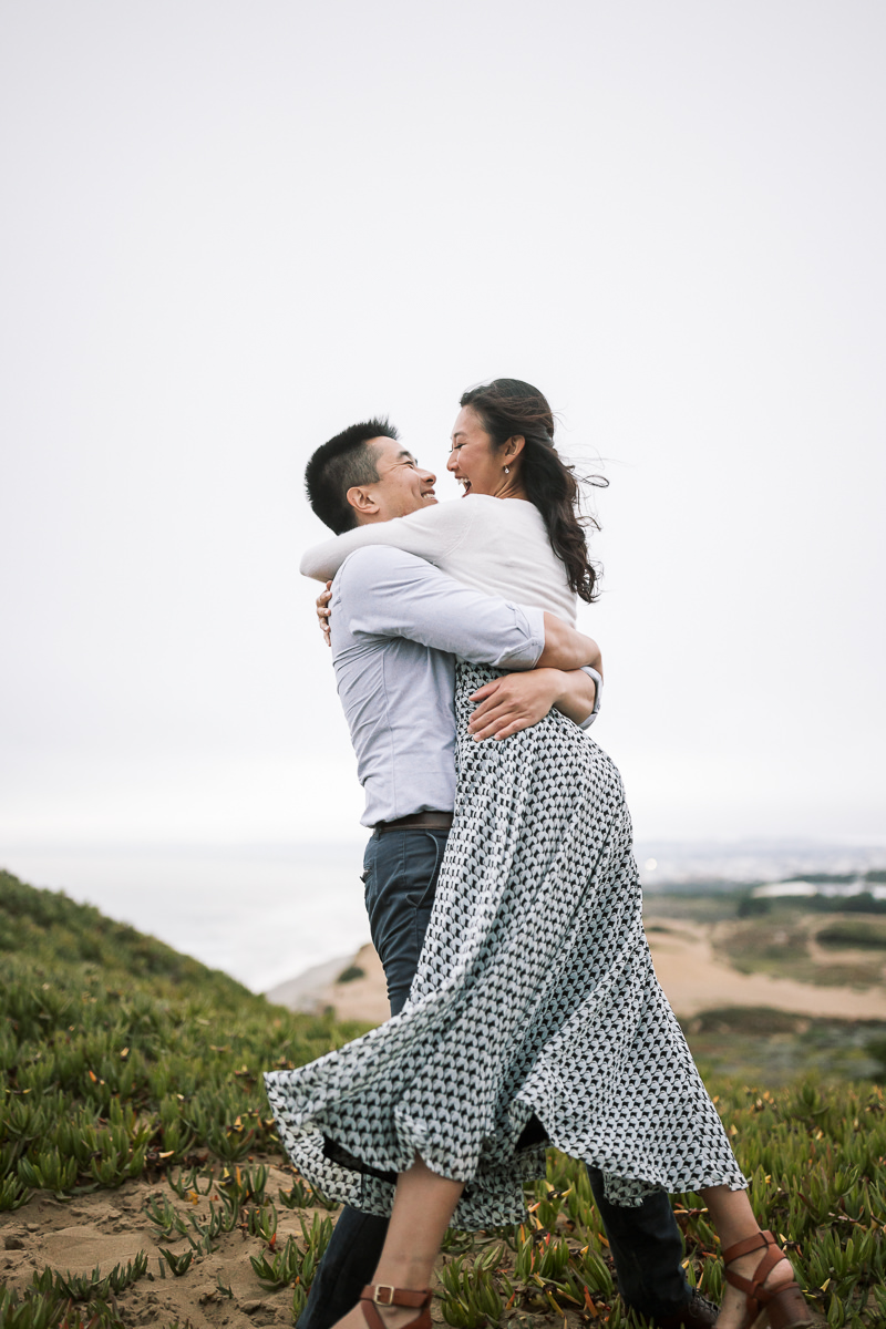 fort-funston-gloomy-fall-engagement-session-34