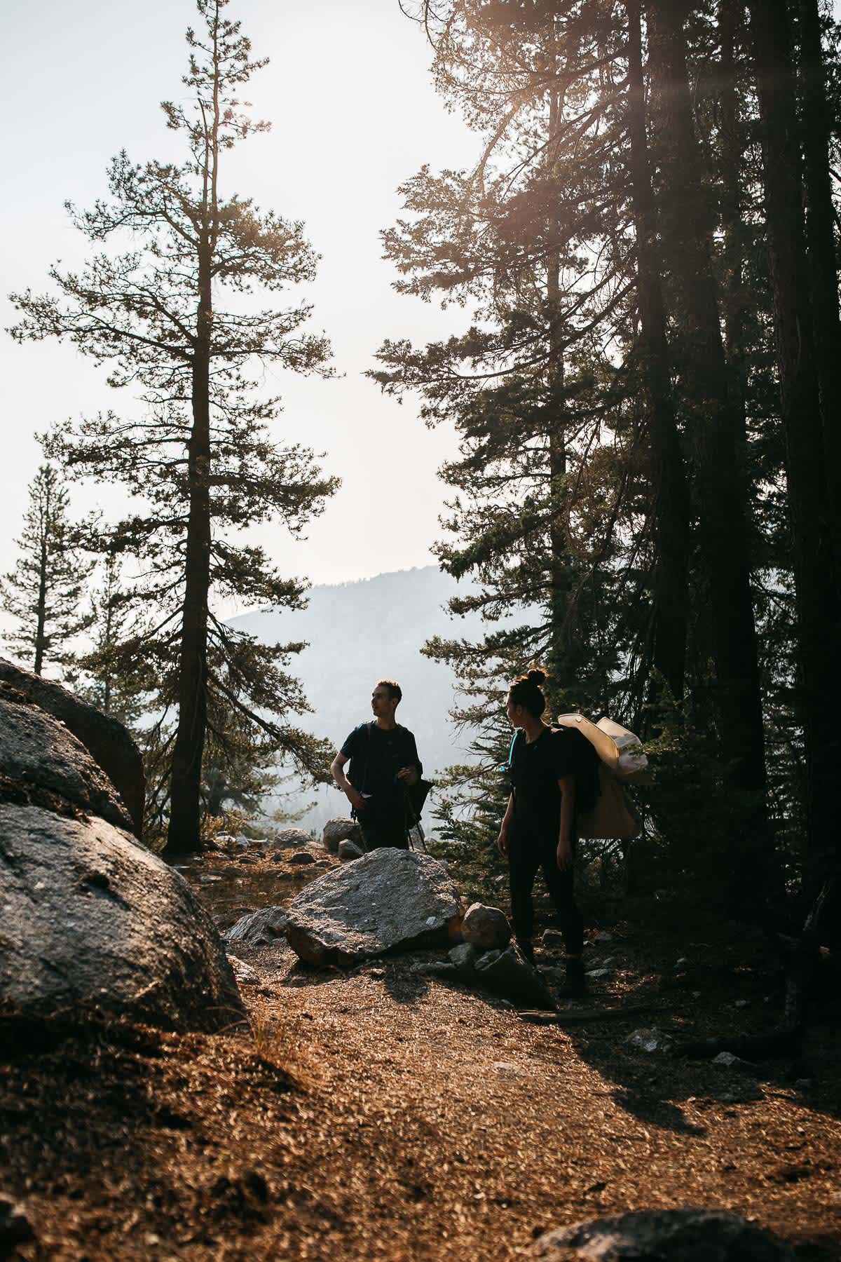 yosemite-cathedral-lake-hiking-sunset-elopement-37