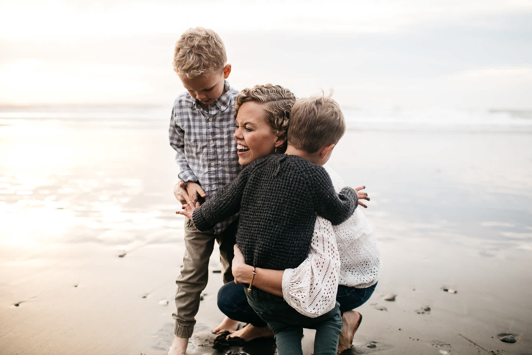 cloudy-fort-funston-winter-lifestyle-family-session-25