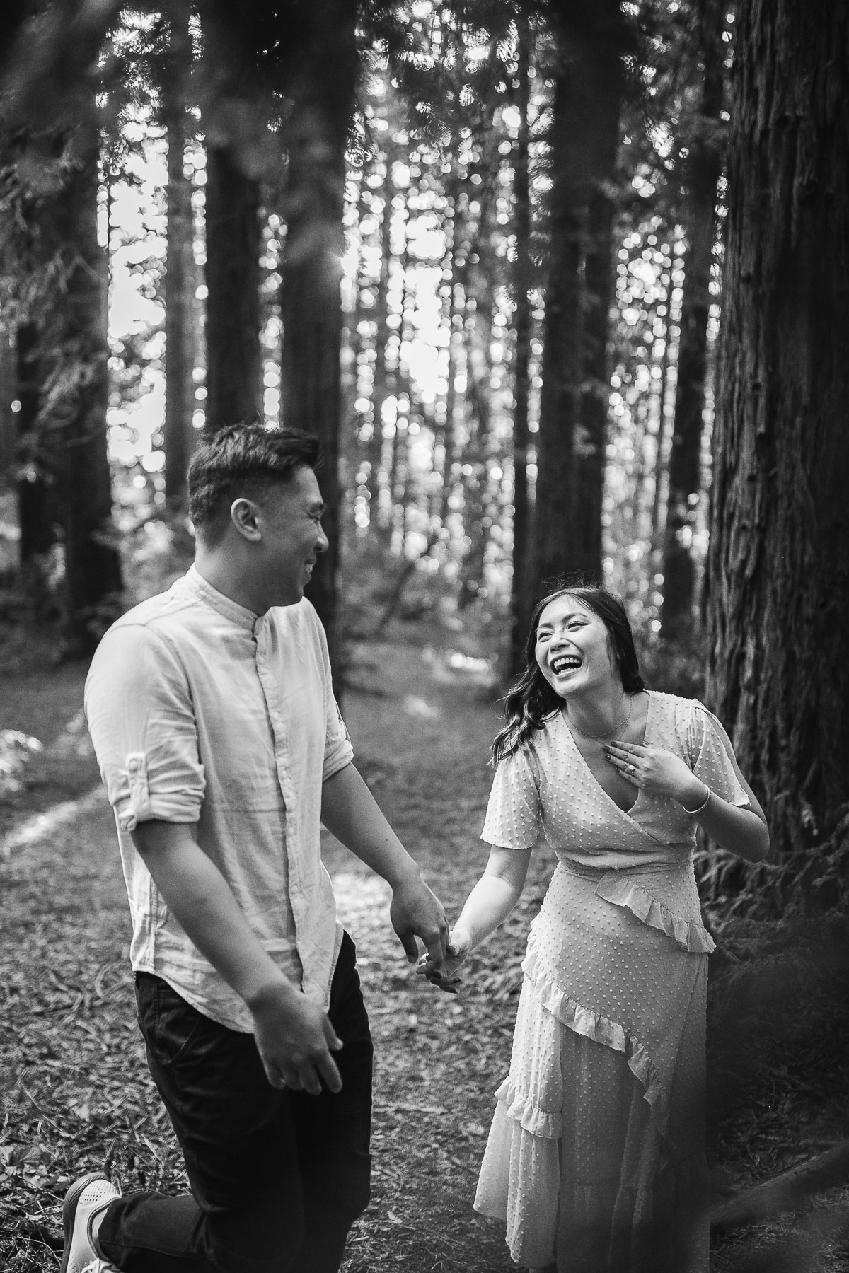 oakland-redwoods-fall-golden-light-engagement-session-17