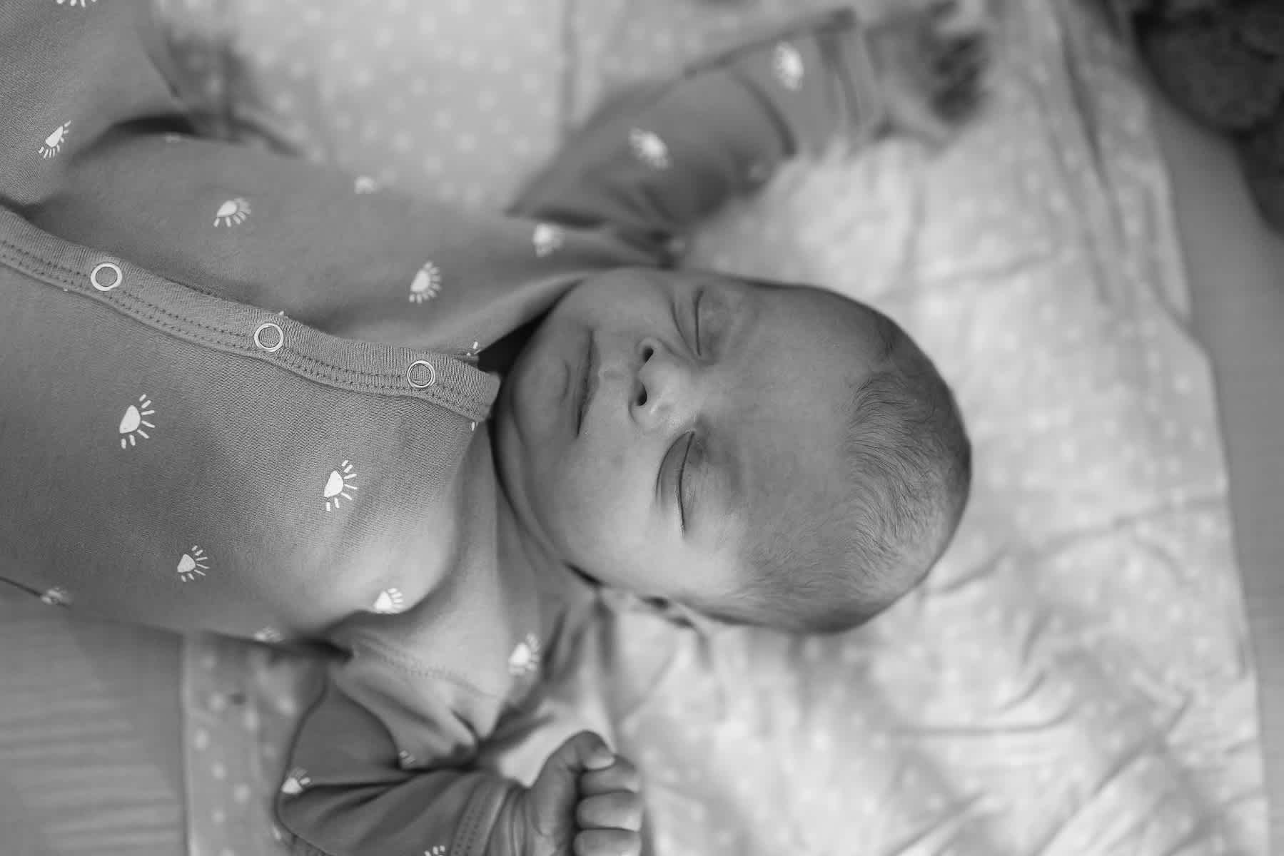 lifestyle-newborn-session-sf-second-child-13