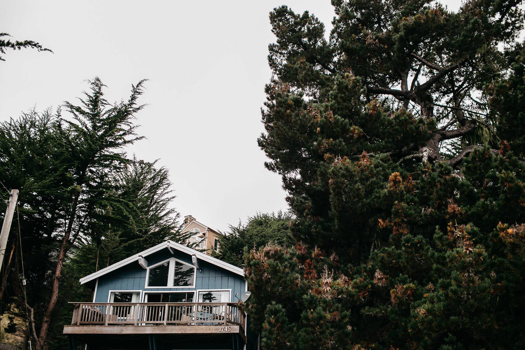 bodega-bay-secret-garden-gloomy-fall-wedding-34