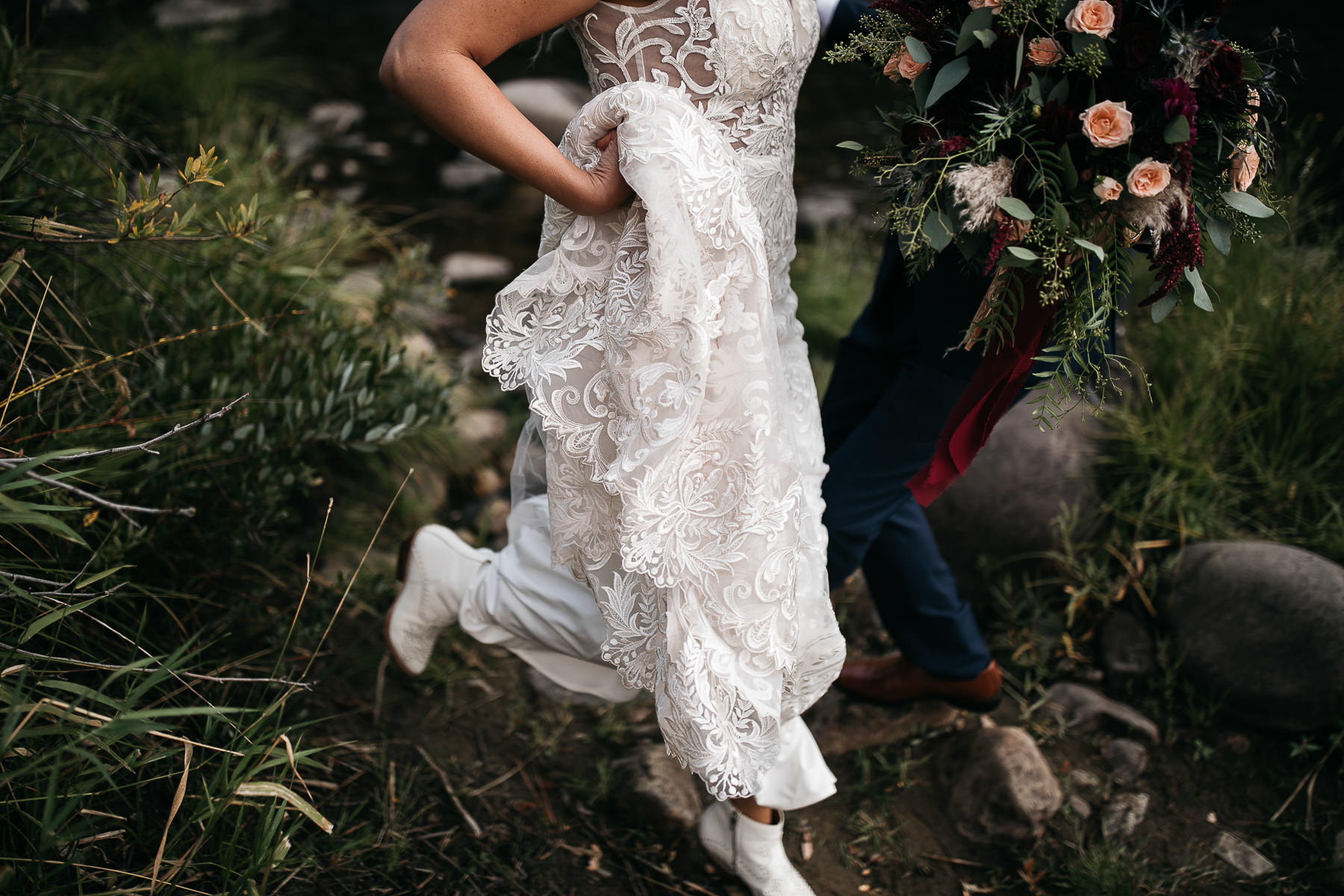 twenty-mile-house-fall-rainy-wedding-70