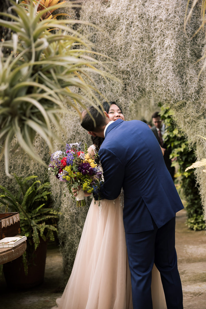 Pacifica-shelldance-orchid-gardens-summer-wedding-94