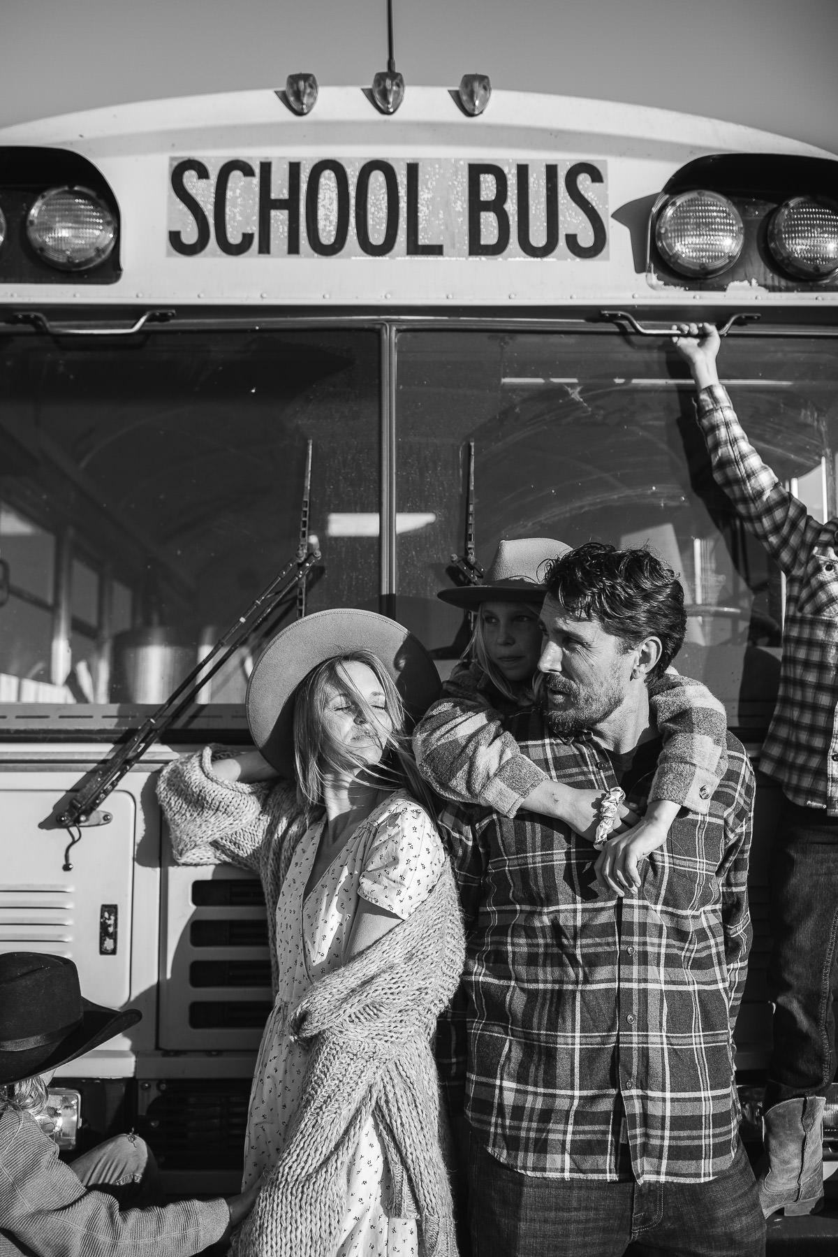 pescadero-beach-school-bus-lifestyle-sunset-family-session-18
