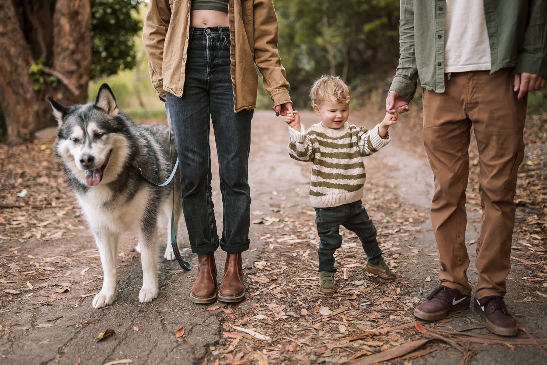 pacifica-eucalyptus-fall-family-lifestyle-session-49