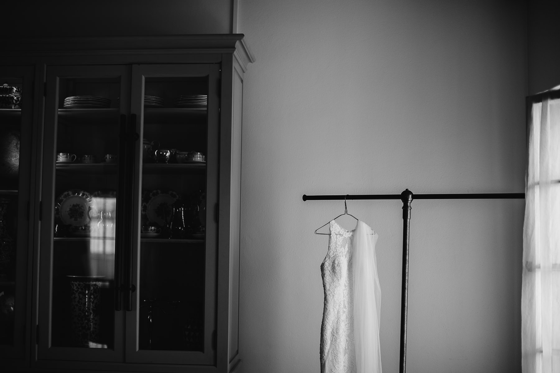 long-beach-ebell-leafy-green-wedding-14