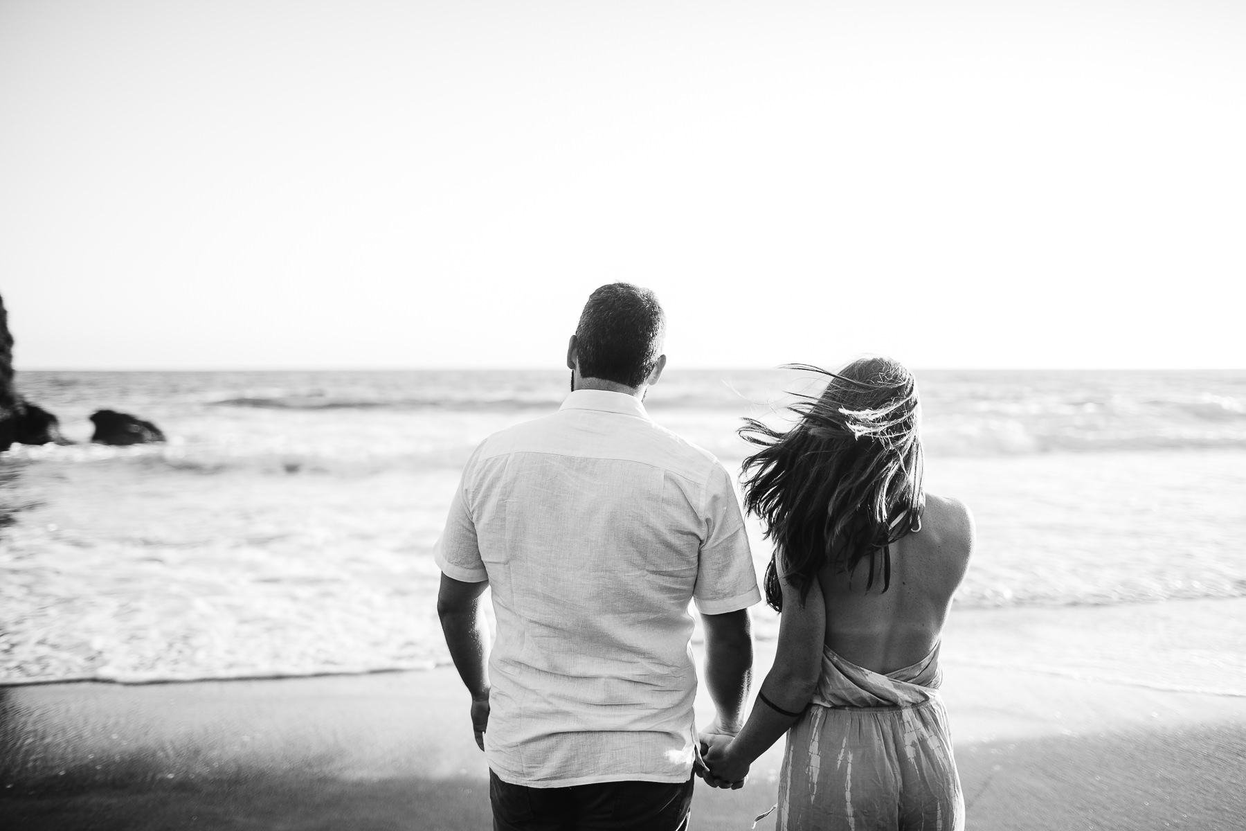 marin-headlands-rodeo-beach-lifestyle-laughter-engagement-session-38