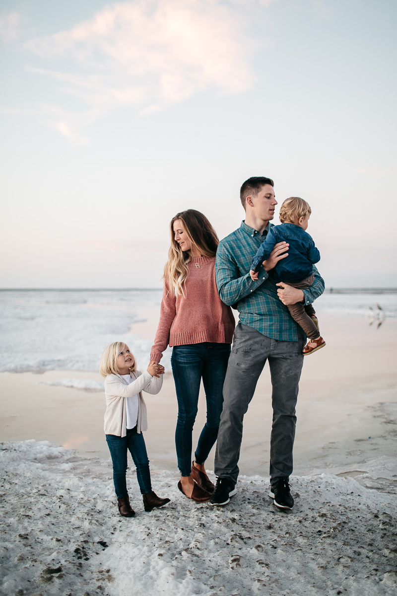 san-jose-ca-salt-flats-sunset-family-lifestyle-session-24