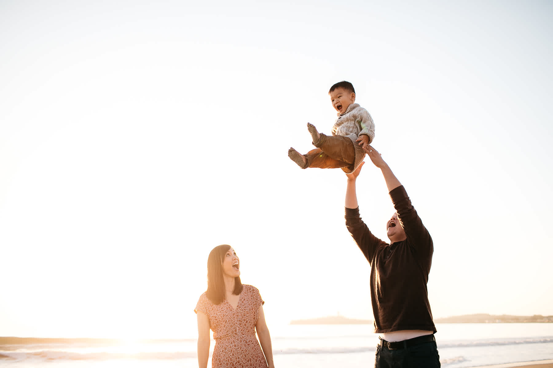 Half-moon-bay-beachy-sunset-lifestyle-family-session-28
