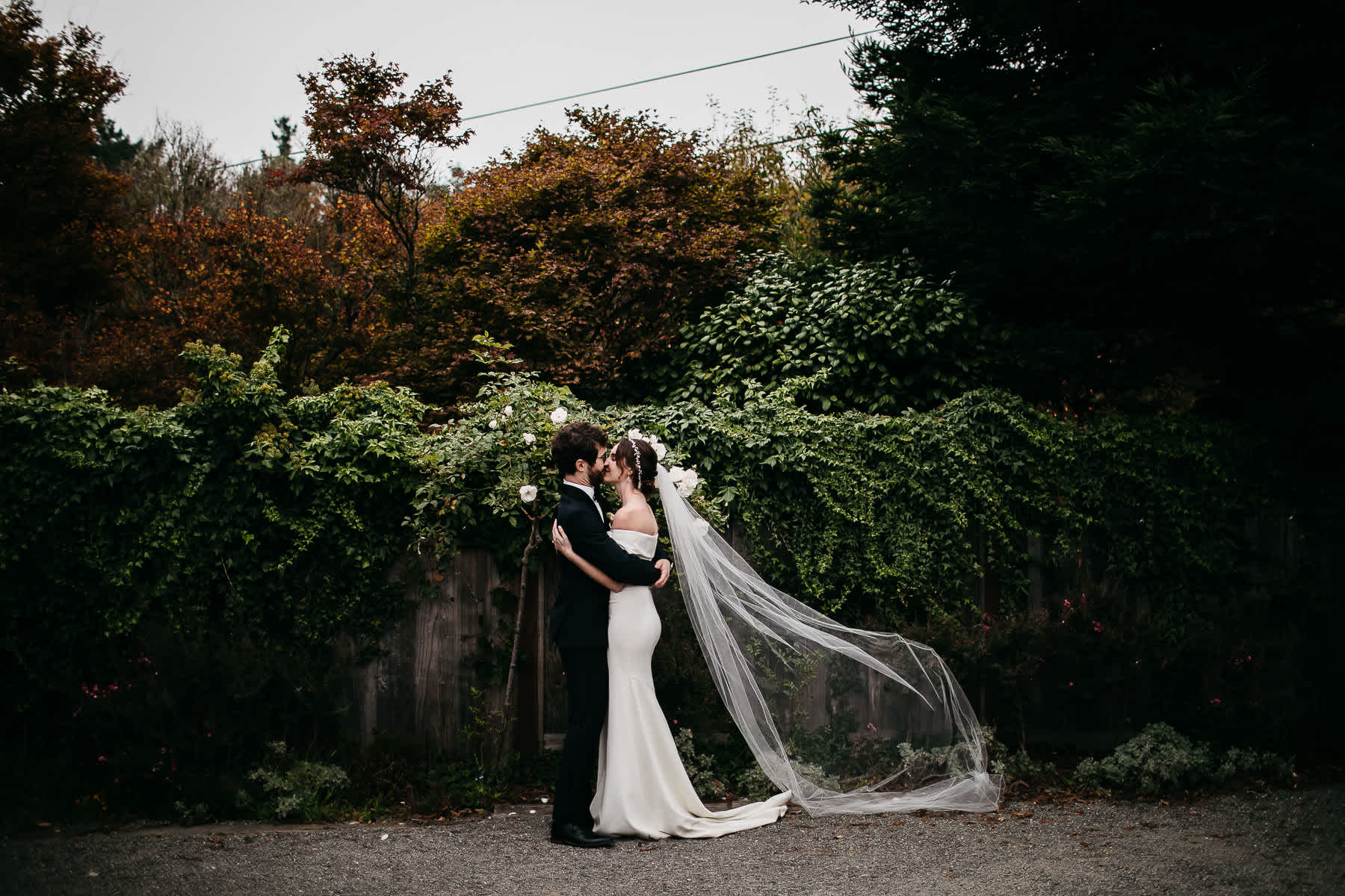 bodega-bay-secret-garden-gloomy-fall-wedding-106