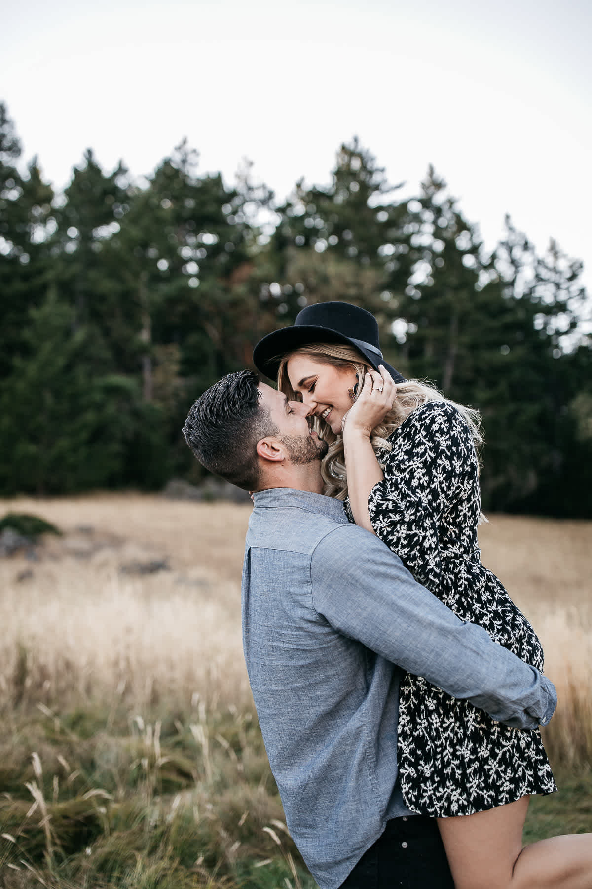 mt-tam-golden-hills-sunset-engagement-session-9