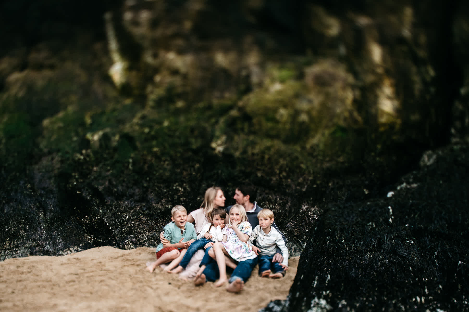 half-moon-bay-ca-sunset-family-lifestyle-session-golden-light-20
