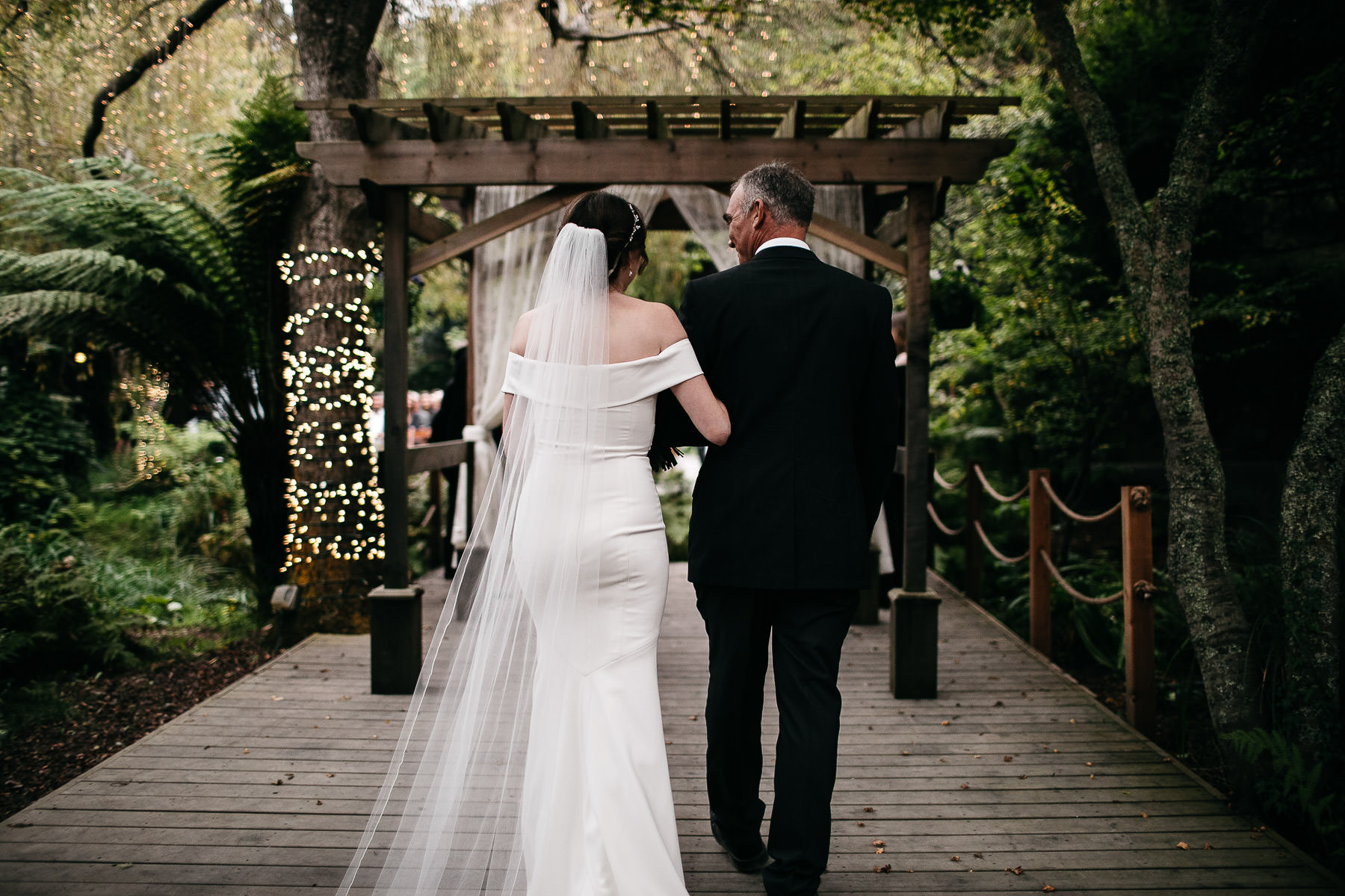 bodega-bay-secret-garden-gloomy-fall-wedding-65