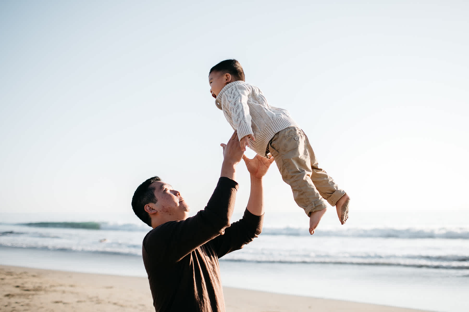 Half-moon-bay-beachy-sunset-lifestyle-family-session-3