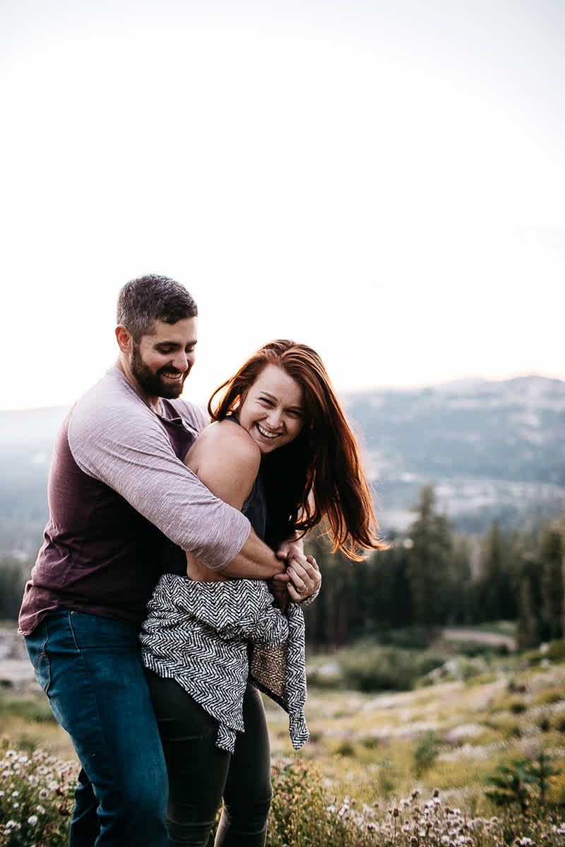 lake-tahoe-forest-donner-sunset-couple-session-27