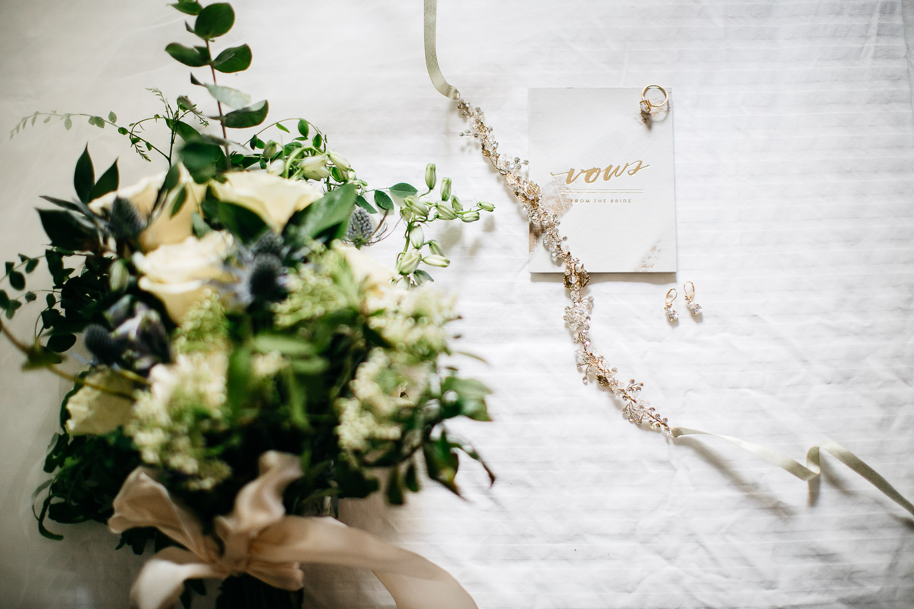nyc-bhldn-stylized-brooklyn-bridge-elopement-15