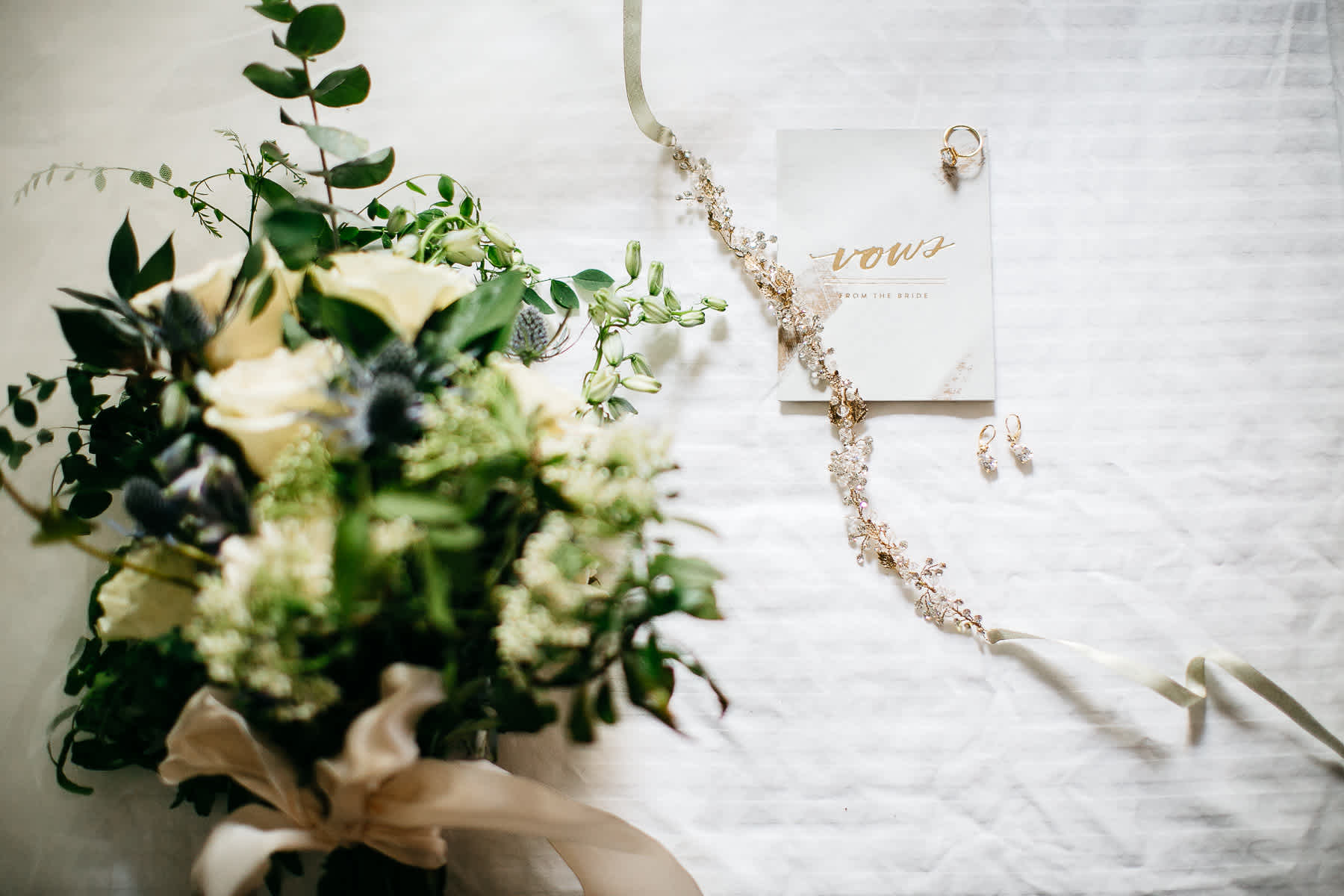 nyc-bhldn-stylized-brooklyn-bridge-elopement-15