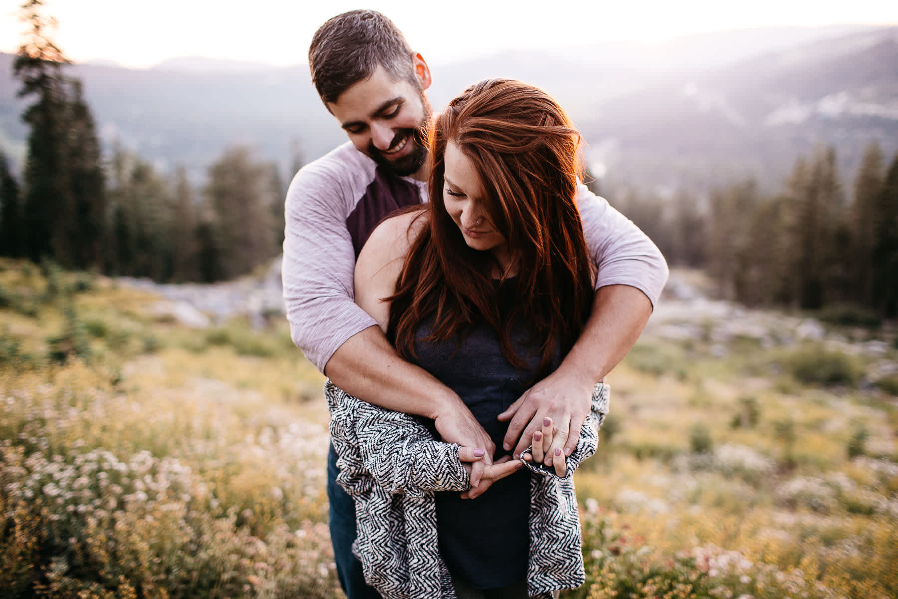 lake-tahoe-forest-donner-sunset-couple-session-24