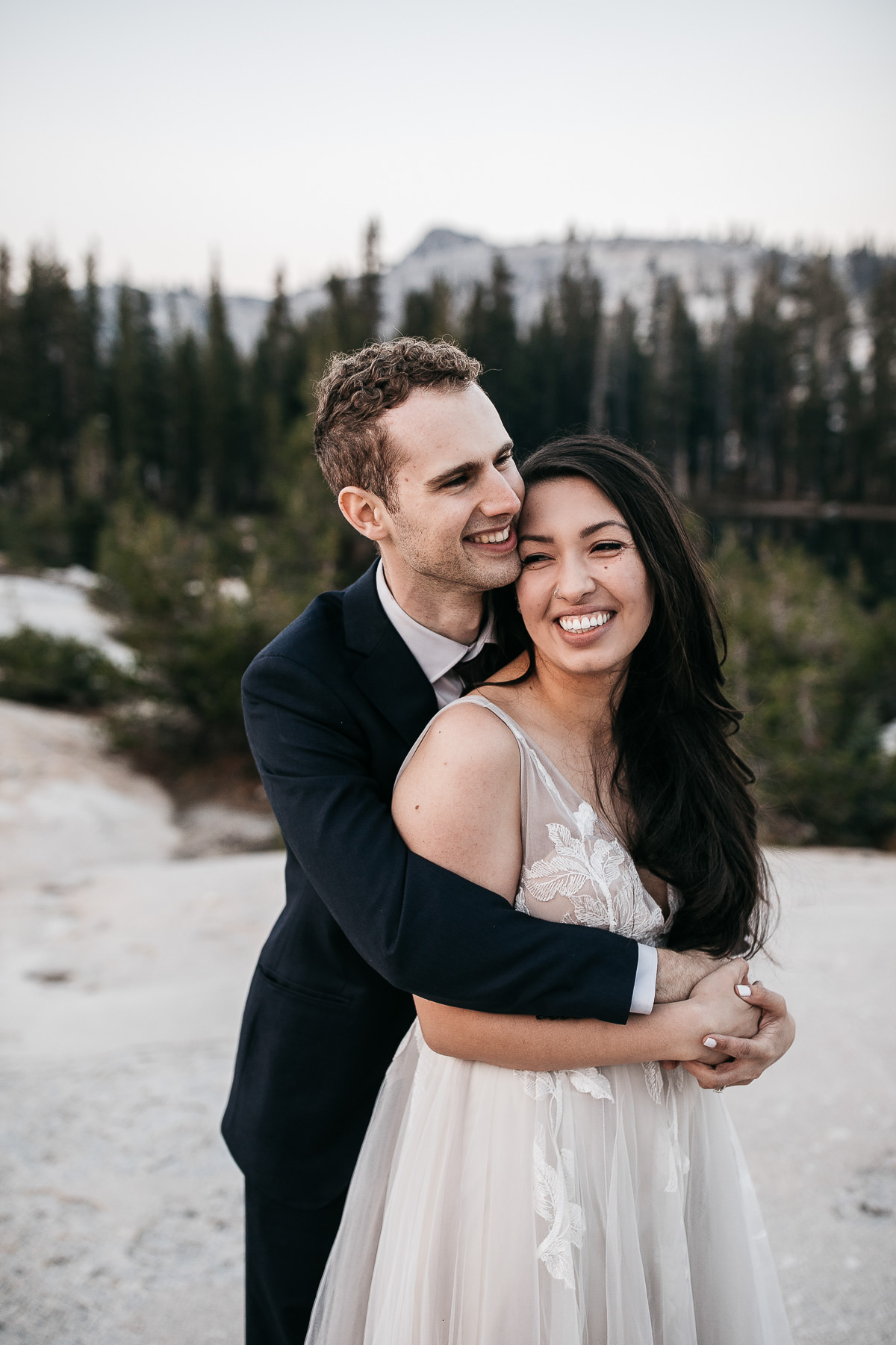 yosemite-cathedral-lake-hiking-sunset-elopement-76
