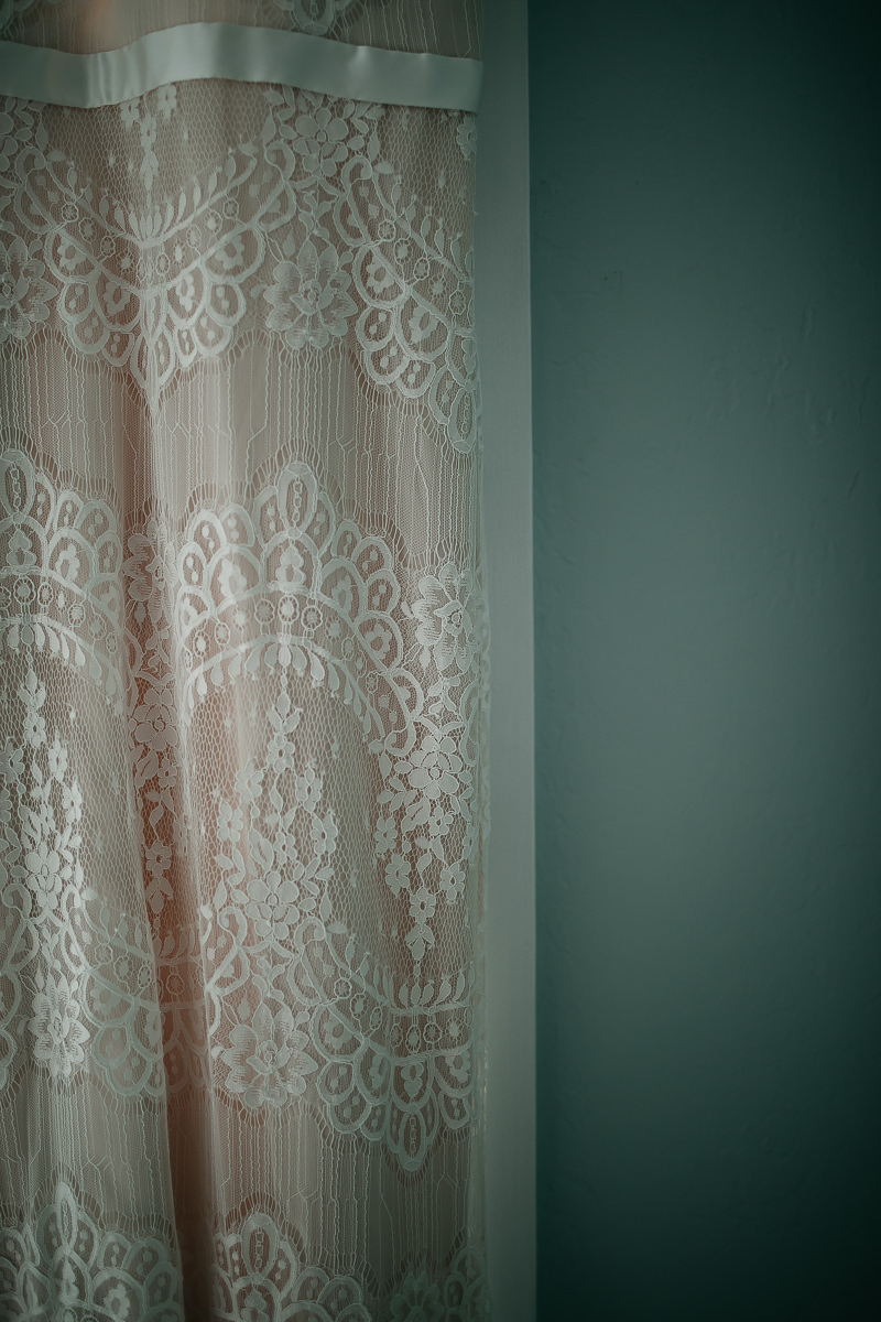 muir-beach-pelican-inn-foggy-wedding-8