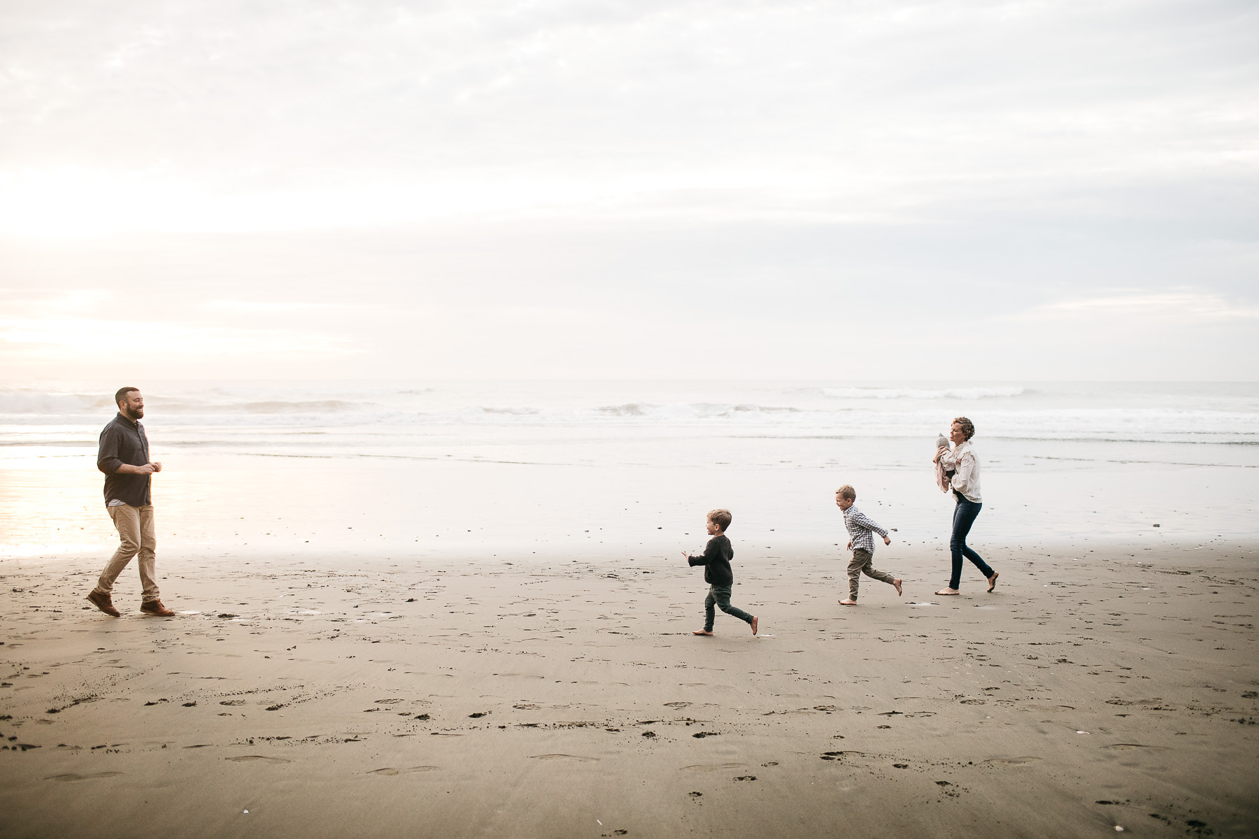 cloudy-fort-funston-winter-lifestyle-family-session-23