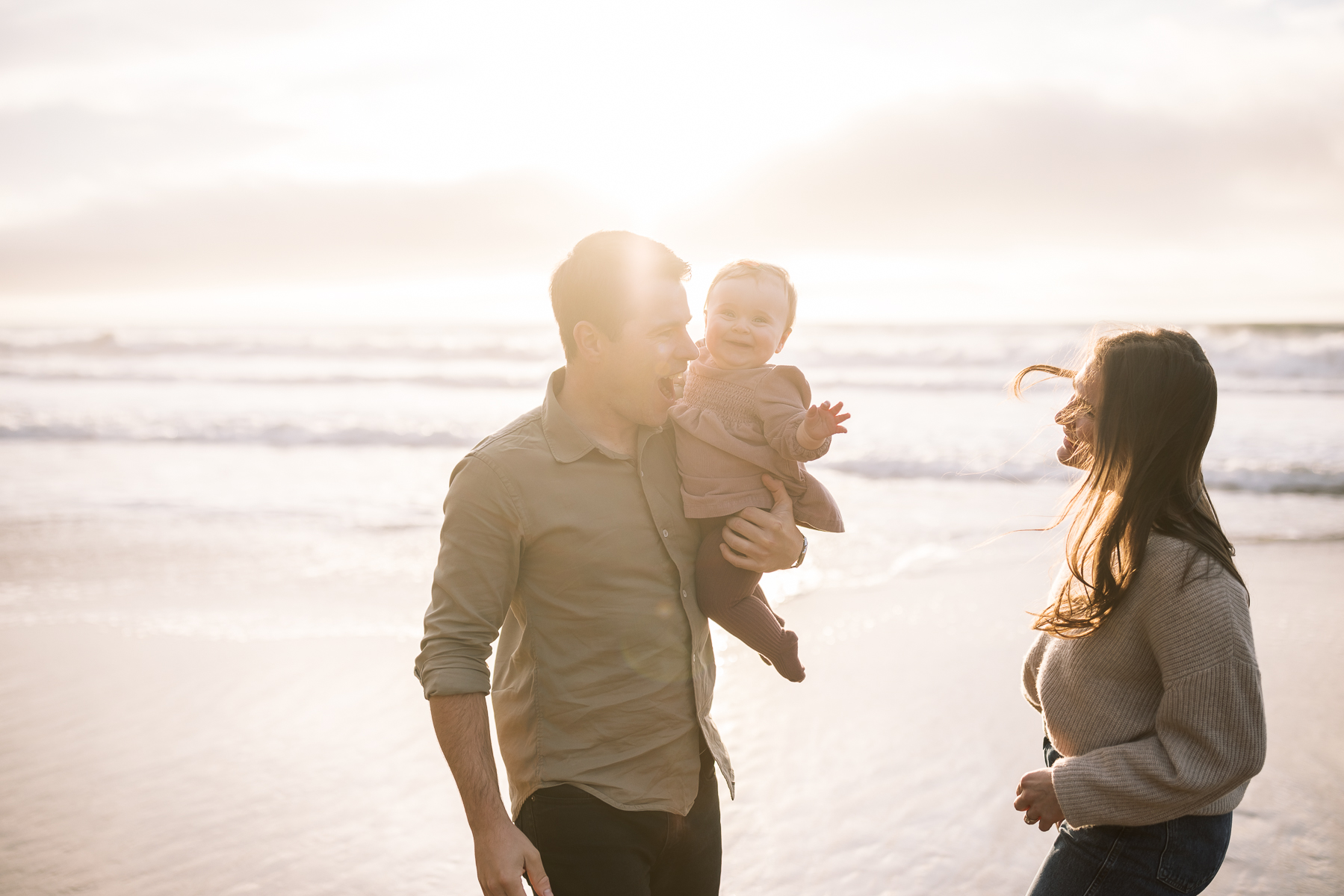 Half-moon-bay-golden-light-fall-beach-family-session-13
