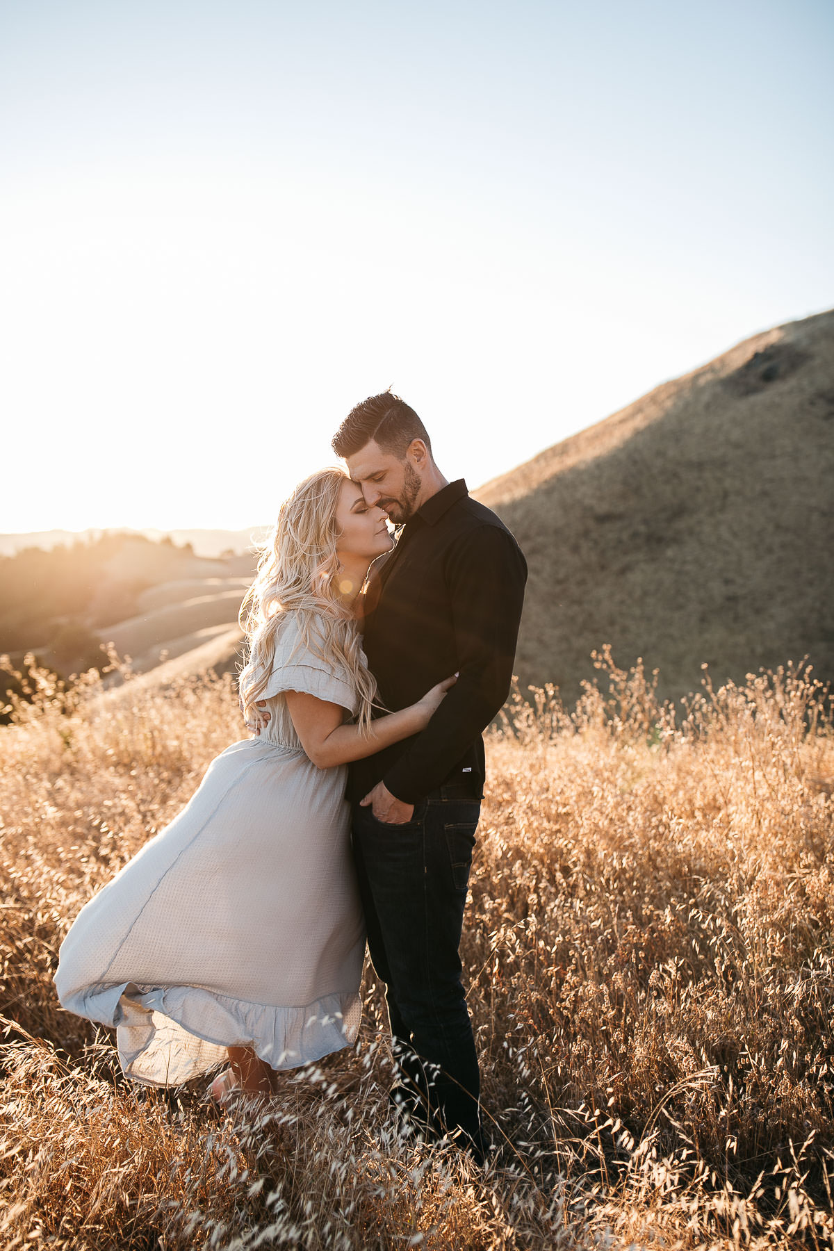 mt-tam-golden-hills-sunset-engagement-session-27