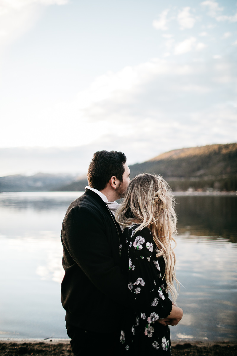 donner-lake-tahoe-national-forest-fall-engagement-session-25