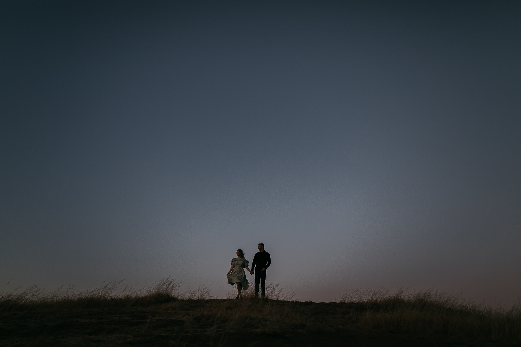 mt-tam-golden-hills-sunset-engagement-session-40