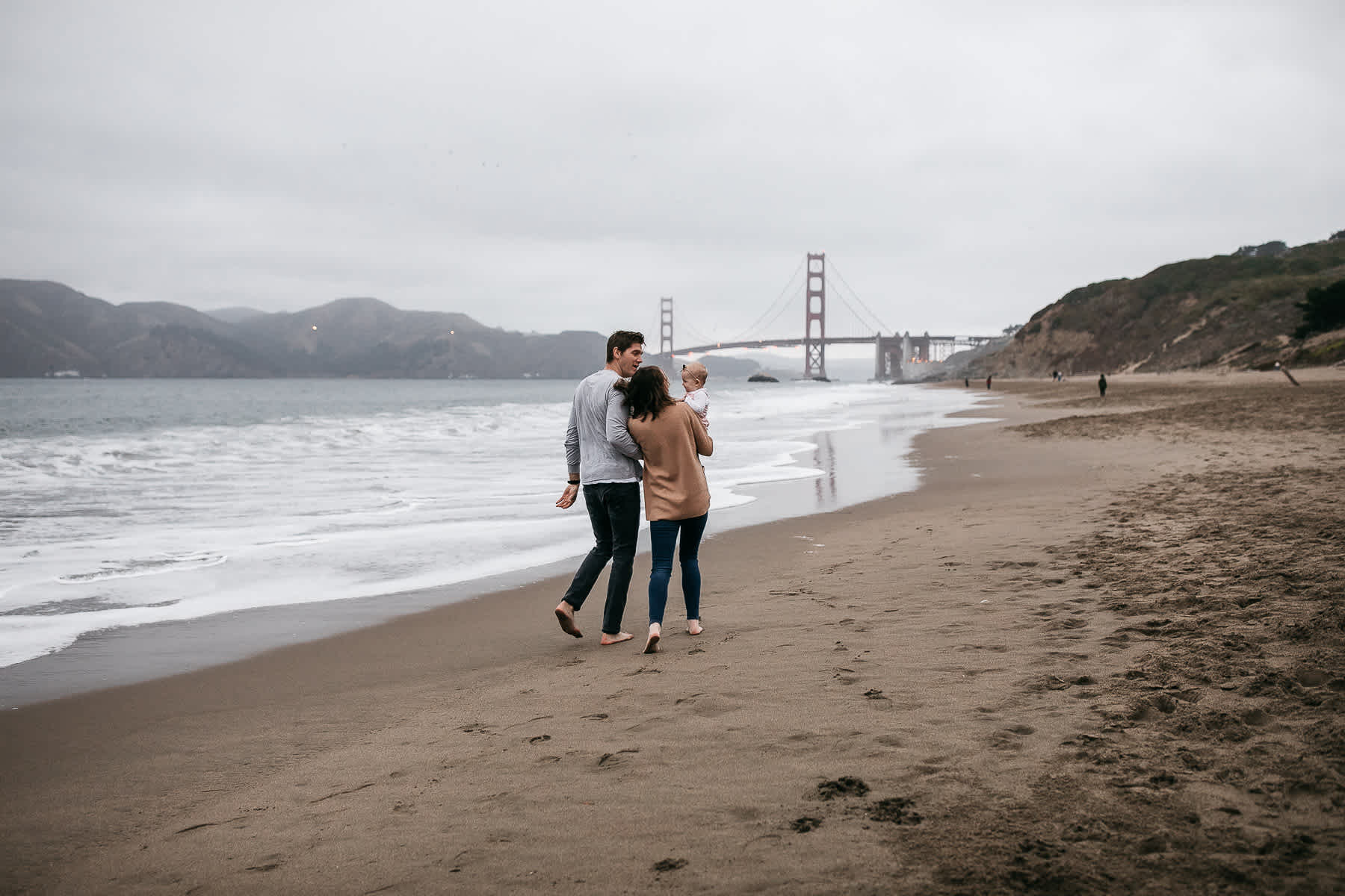 presidio-urban-family-baker-beach-cloudy-session-40